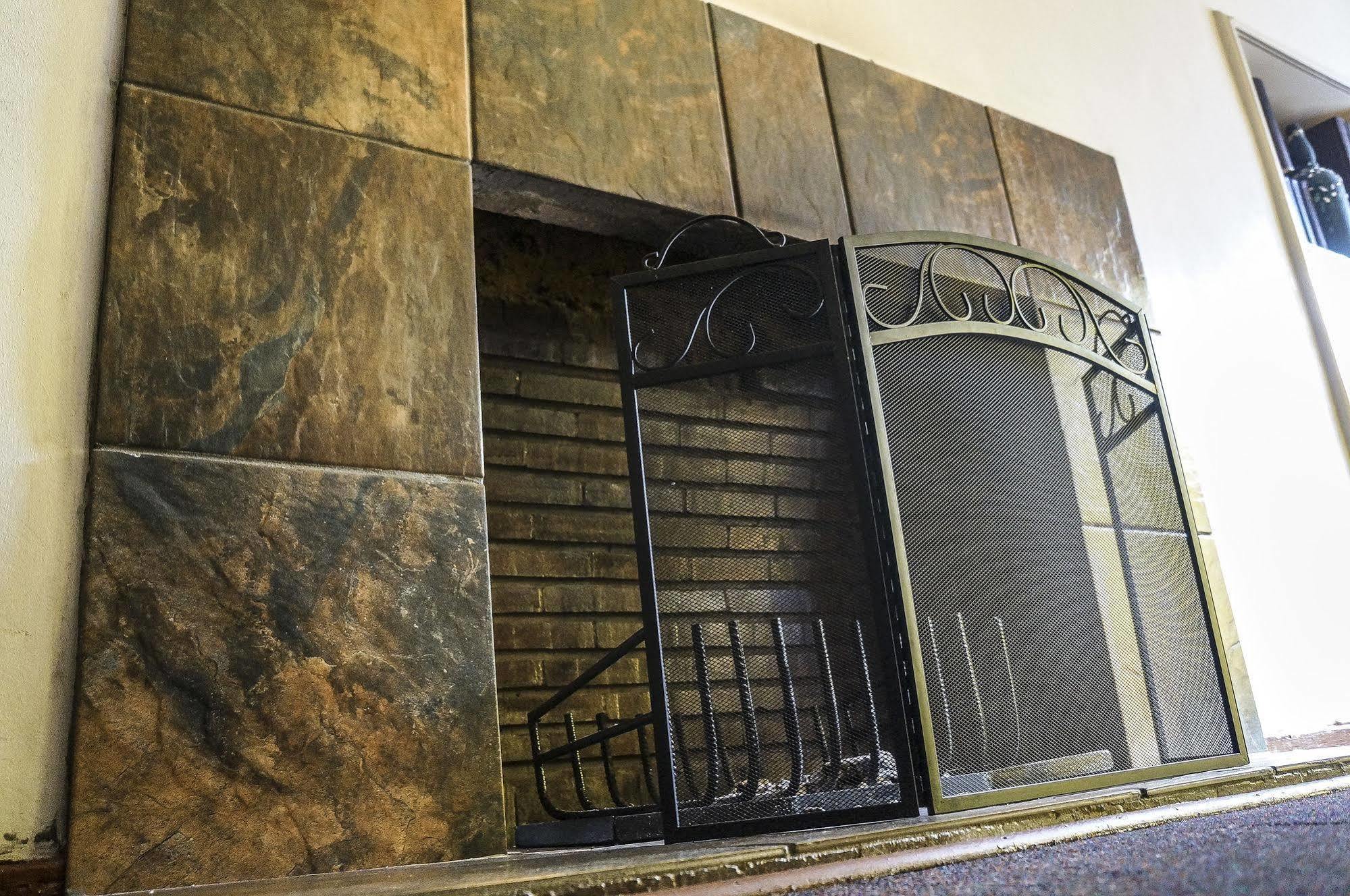 Acn International Regency Lodge Kempton Park Exterior photo